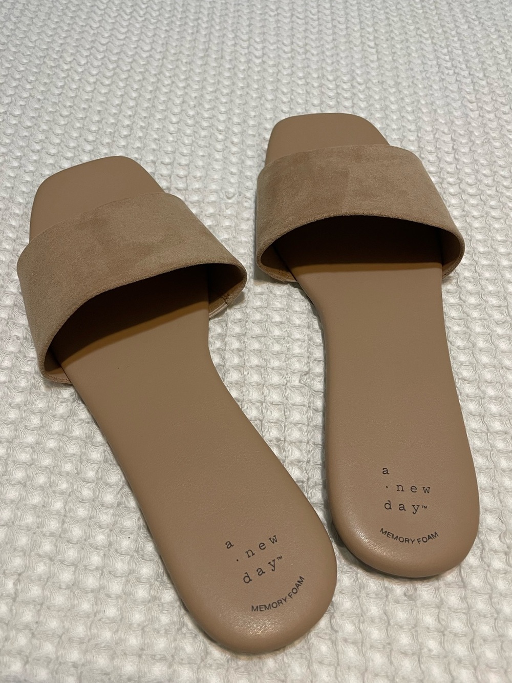 NWOT - a new day Tan Slide Sandals - Memory Foam Women's Slides